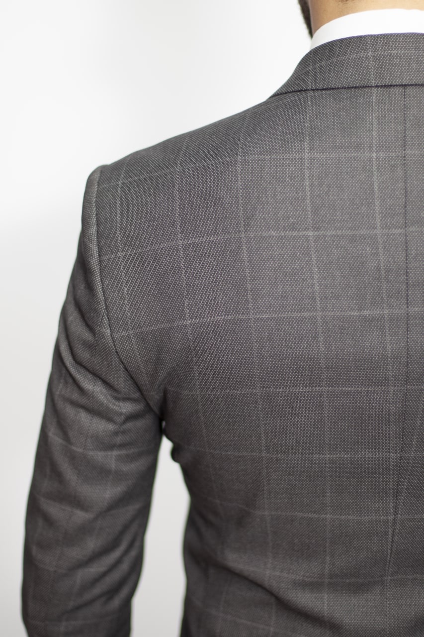 Costume Gris Foncé Carreaux 2 Bouton